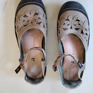 Jambu Mary Janes in Taupe, Size 8.